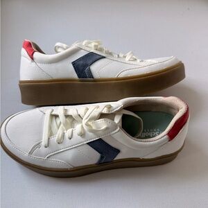 Dr. Sholl’s Madison Sneakers with Red and Blue Accents